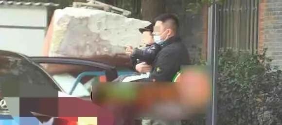 吃瓜爆料小刀,揭秘娱乐圈幕后真相